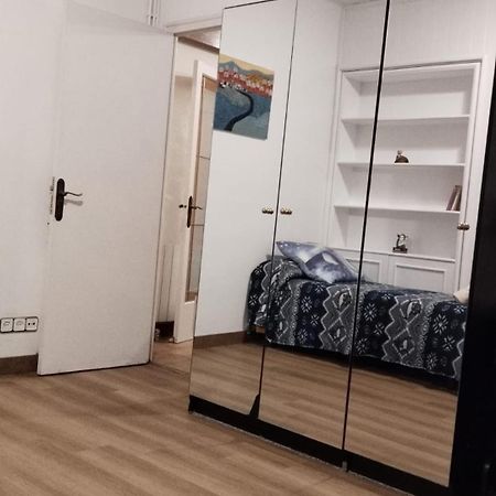 Atico Soleado Apartment L'Hospitalet de Llobregat Bagian luar foto
