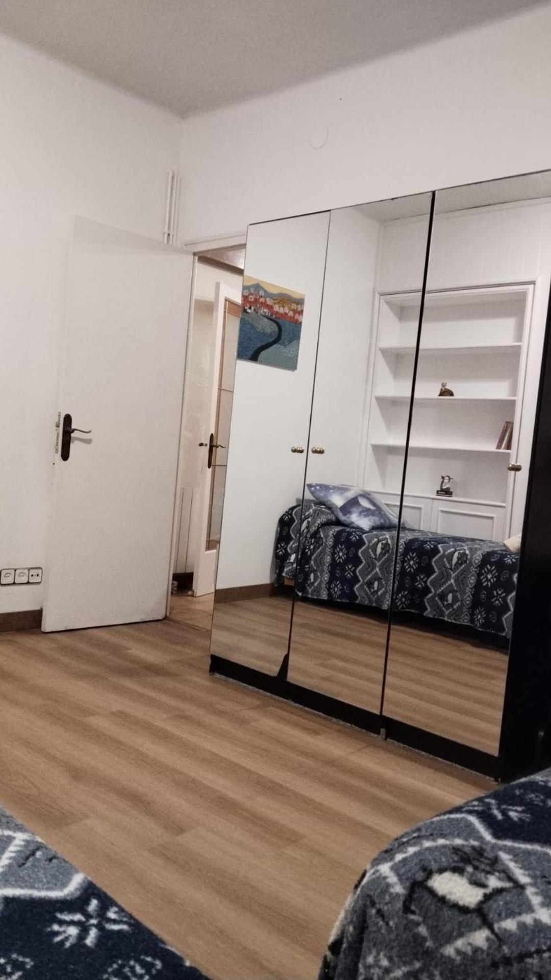 Atico Soleado Apartment L'Hospitalet de Llobregat Bagian luar foto