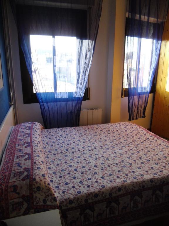 Atico Soleado Apartment L'Hospitalet de Llobregat Bagian luar foto