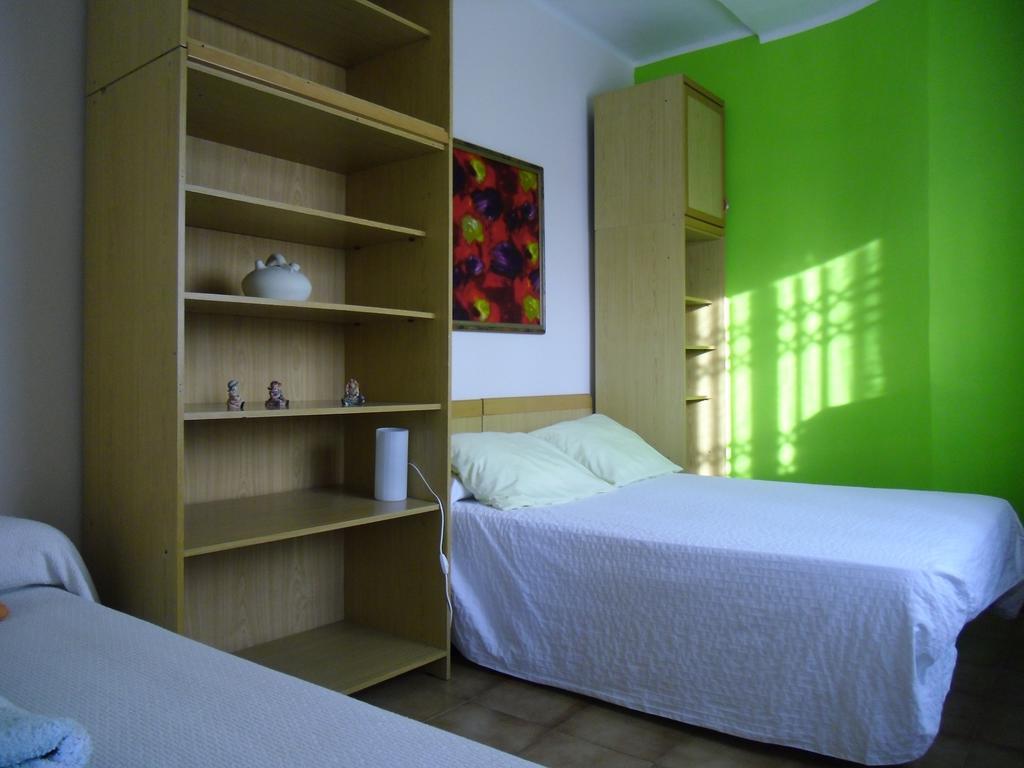 Atico Soleado Apartment L'Hospitalet de Llobregat Bagian luar foto