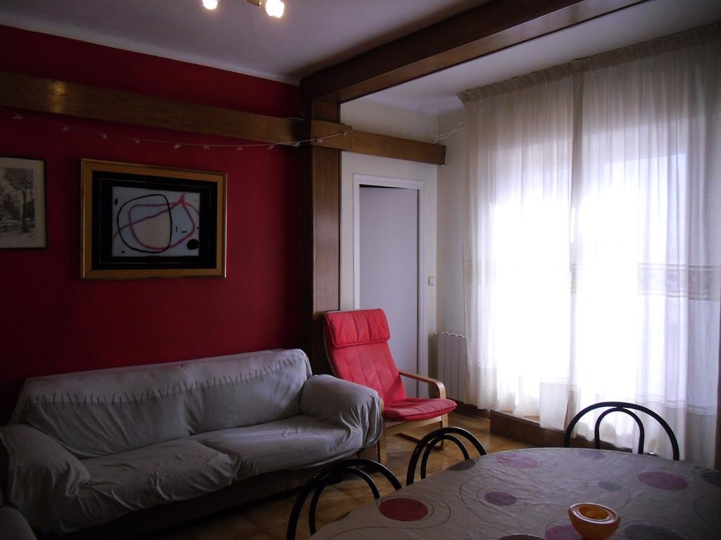 Atico Soleado Apartment L'Hospitalet de Llobregat Bagian luar foto