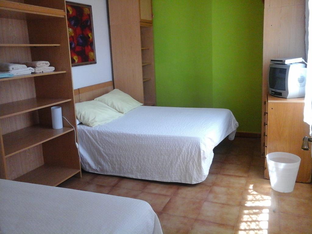 Atico Soleado Apartment L'Hospitalet de Llobregat Bagian luar foto