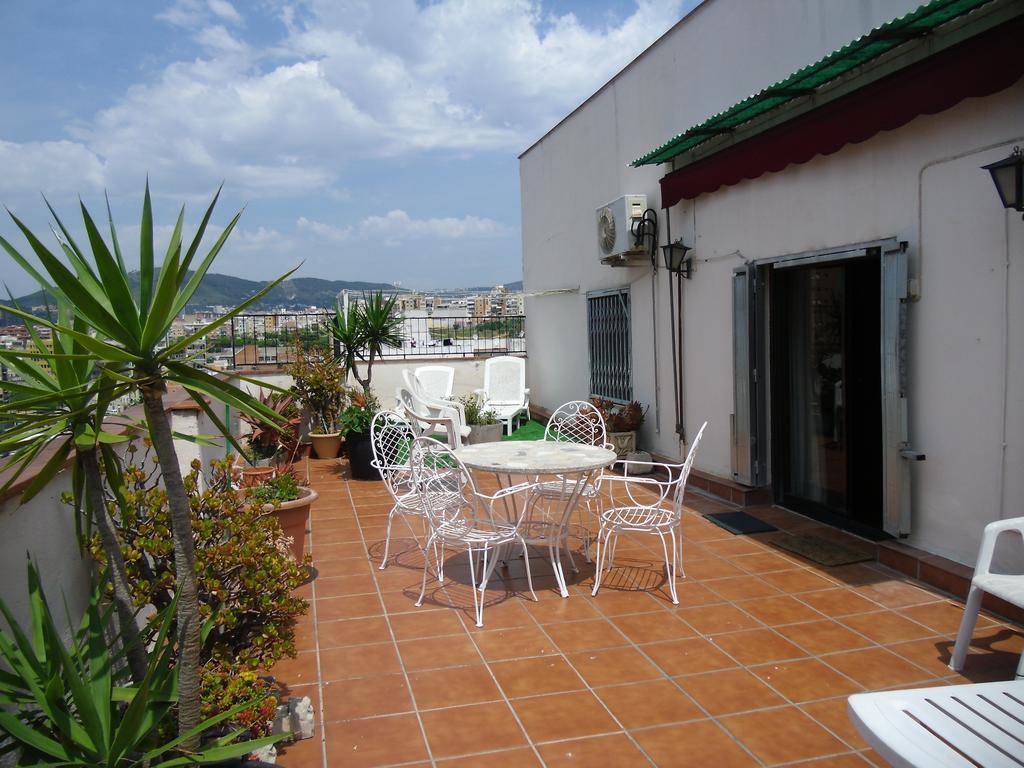 Atico Soleado Apartment L'Hospitalet de Llobregat Bagian luar foto